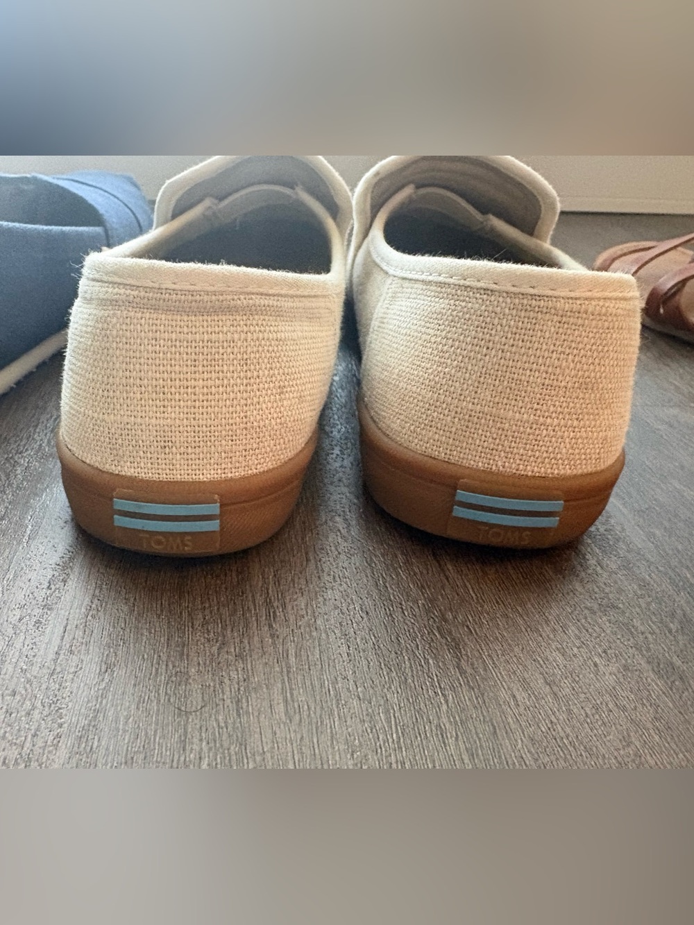 Toms women sz 7 Slip-On Canvas Loafers in Navy, Black and Beige. - Picture 5 of 5